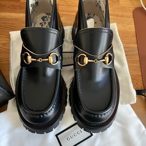 Gucci Black Leather Loafers with Gold Horsebit